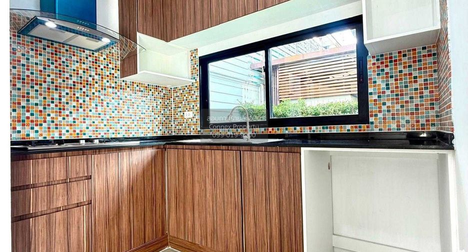 Casa en venta de 4 habitaciones en Nong Khaem, Bangkok