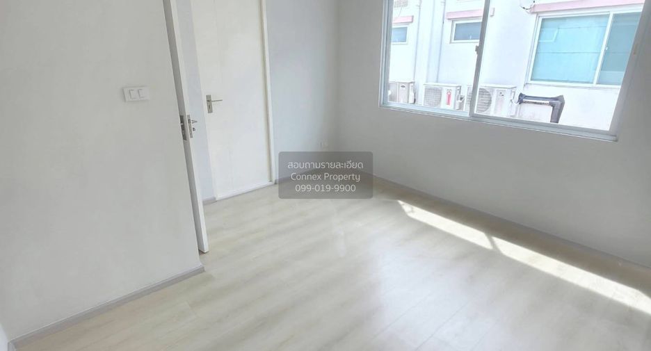 Casa adosada en venta de 2 habitaciones en Krathum Baen, Samut Sakhon