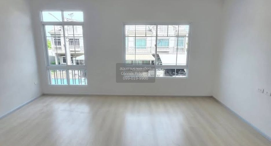 Casa adosada en venta de 2 habitaciones en Krathum Baen, Samut Sakhon