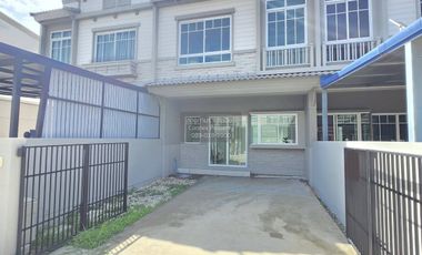 Casa adosada en venta de 2 habitaciones en Krathum Baen, Samut Sakhon