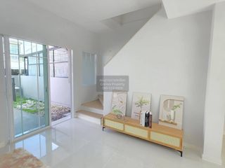 出售 2 卧室 联排别墅 在 Krathum Baen, Samut Sakhon