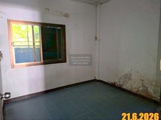 Casa adosada en venta de 6 habitaciones en Lat Krabang, Bangkok