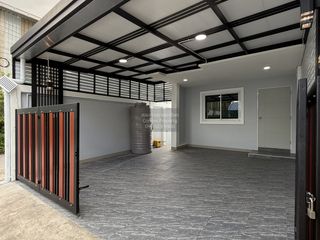 Casa adosada en venta de 3 habitaciones en Sai Mai, Bangkok