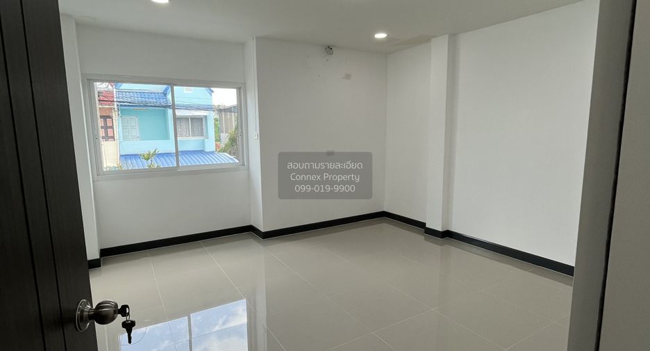 Casa adosada en venta de 3 habitaciones en Sai Mai, Bangkok