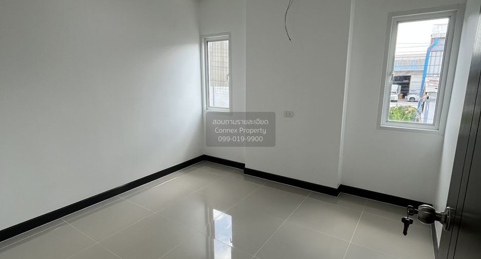 Casa adosada en venta de 3 habitaciones en Sai Mai, Bangkok