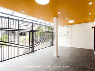 For sale 4 bedrooms townhouse in Wang Thonglang, Bangkok