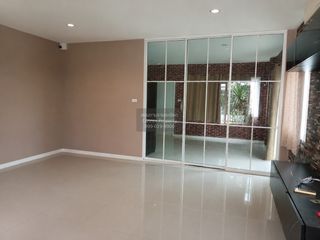 出售 3 卧室 独立屋 在 Bang Khae, 曼谷
