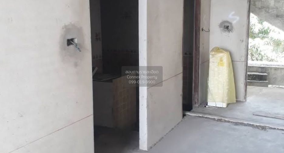 For sale 4 bedrooms retail Space in Chom Thong, Bangkok