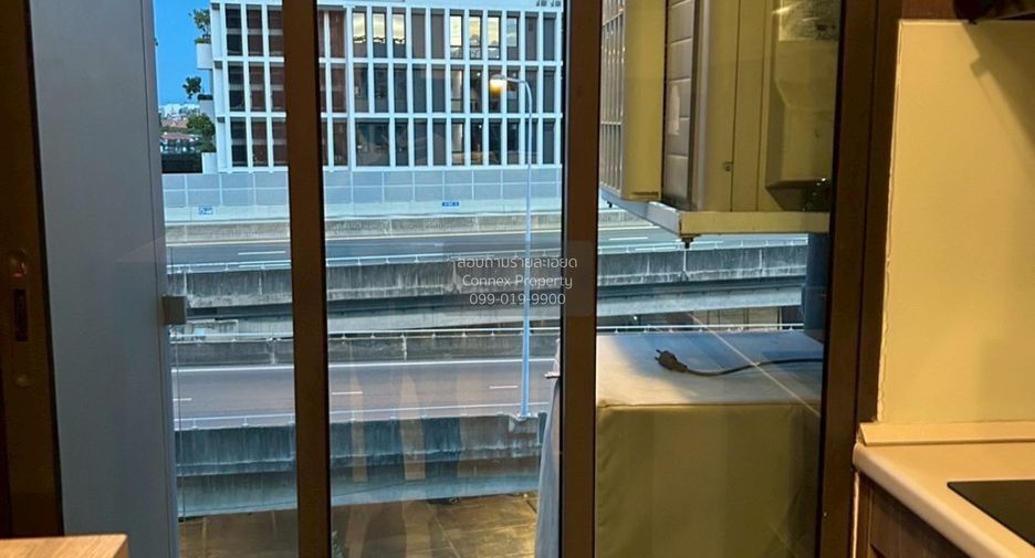 For sale 1 bed condo in Watthana, Bangkok