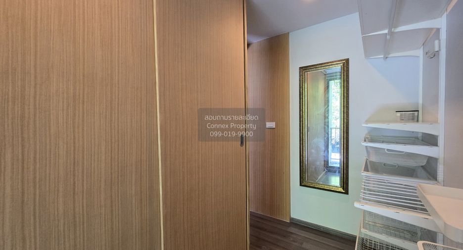 For sale 1 bed condo in Phra Khanong, Bangkok