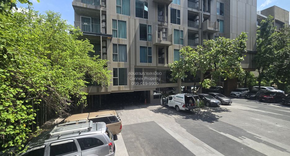 For sale 1 bed condo in Phra Khanong, Bangkok