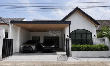 Casa adosada en venta de 3 habitaciones en Mueang Phuket, Phuket