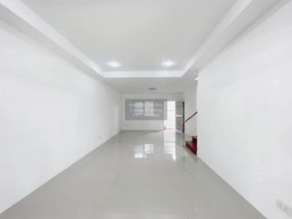 For sale 3 bedrooms townhouse in Prawet, Bangkok