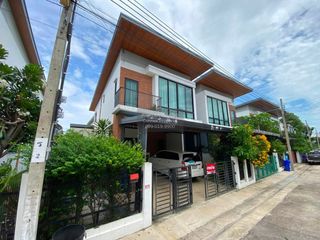 Casa en venta de 4 habitaciones en Phra Samut Chedi, Samut Prakan