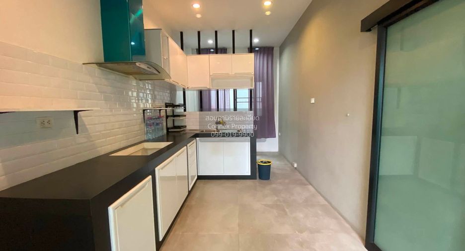 Casa en venta de 4 habitaciones en Phra Samut Chedi, Samut Prakan