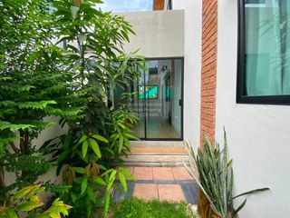 Casa en venta de 4 habitaciones en Phra Samut Chedi, Samut Prakan