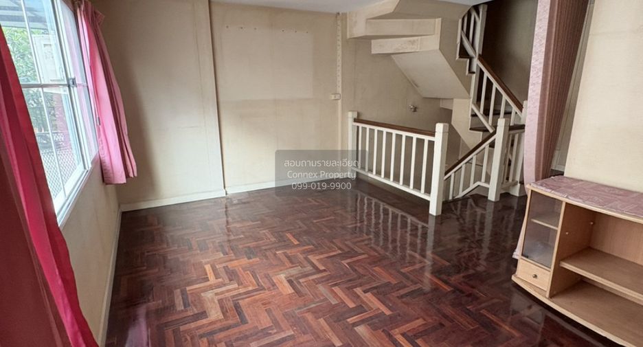 Casa adosada en venta de 3 habitaciones en Chom Thong, Bangkok