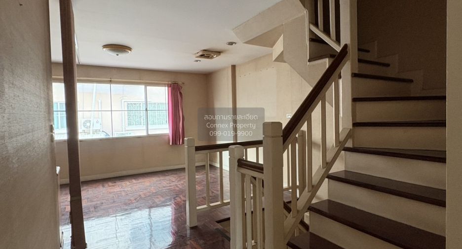 Casa adosada en venta de 3 habitaciones en Chom Thong, Bangkok