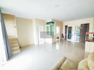 Reihenhaus zum Kauf mit 4 Zimmer in Bang Phli, Samut Prakan