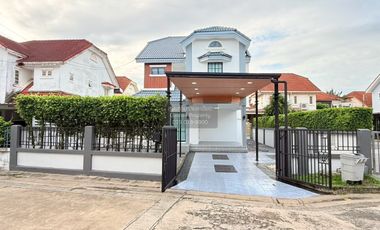 For sale 4 bedrooms house in Saphan Sung, Bangkok