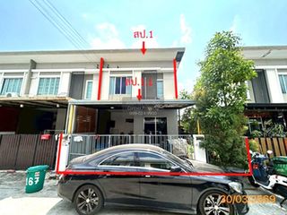 Reihenhaus zum Kauf mit 3 Zimmer in Bang Phli, Samut Prakan