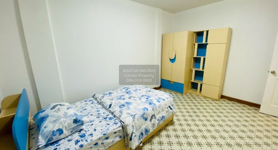 For sale 3 bedrooms townhouse in Prawet, Bangkok