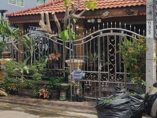 For sale 3 bedrooms townhouse in Bang Phli, Samut Prakan