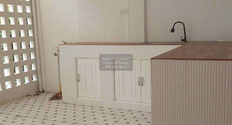 Reihenhaus zum Kauf mit 3 Zimmer in Bueng Kum, Bangkok