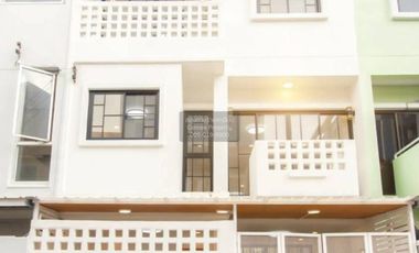 Reihenhaus zum Kauf mit 3 Zimmer in Bueng Kum, Bangkok