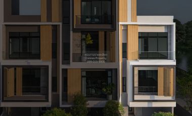 For sale 3 bedrooms townhouse in Saphan Sung, Bangkok