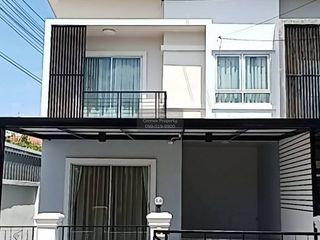 For sale 3 bedrooms townhouse in Bang Phli, Samut Prakan