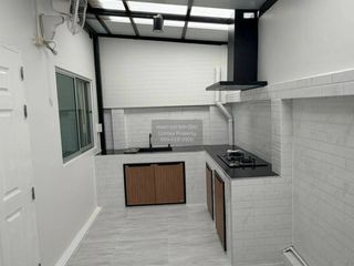 For sale 3 bedrooms townhouse in Bang Phli, Samut Prakan