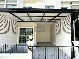 For sale 3 bedrooms townhouse in Bang Phli, Samut Prakan
