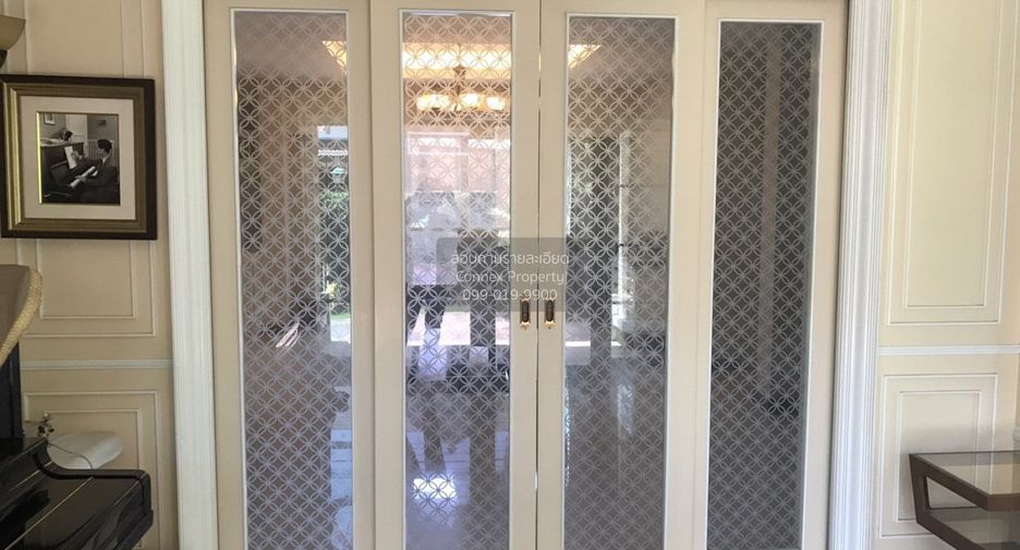 Casa en venta de 5 habitaciones en Pak Kret, Nonthaburi