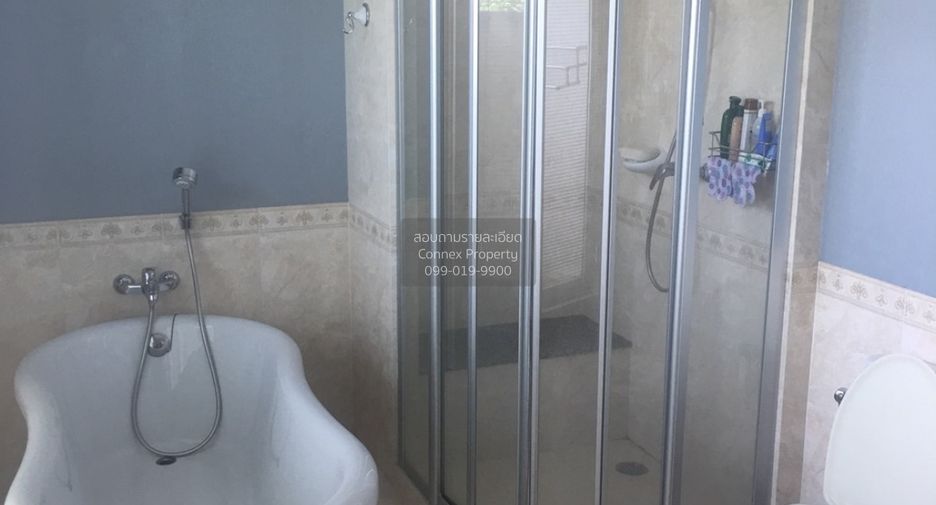 Casa en venta de 5 habitaciones en Pak Kret, Nonthaburi