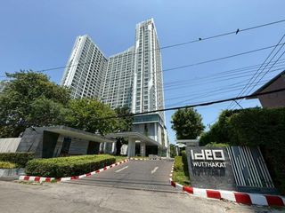 Condo en venta de 2 habitaciones en Thon Buri, Bangkok