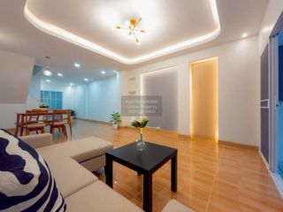 Casa adosada en venta de 3 habitaciones en Mueang Nonthaburi, Nonthaburi