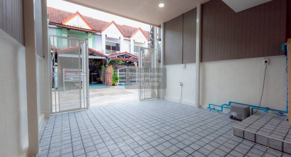 Casa adosada en venta de 3 habitaciones en Mueang Nonthaburi, Nonthaburi