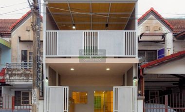 Casa adosada en venta de 3 habitaciones en Mueang Nonthaburi, Nonthaburi
