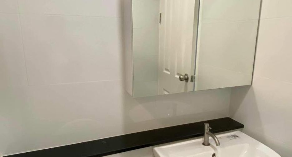 For sale 1 bed condo in Phra Khanong, Bangkok