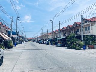 Reihenhaus zum Kauf mit 3 Zimmer in Mueang Samut Prakan, Samut Prakan