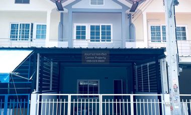 For sale 3 bedrooms townhouse in Mueang Samut Prakan, Samut Prakan