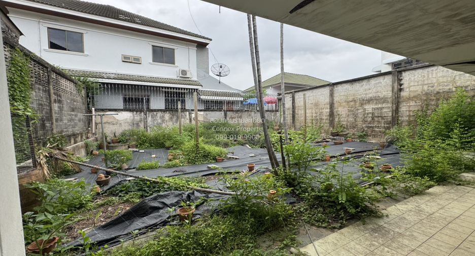 For sale 1 bed house in Taling Chan, Bangkok