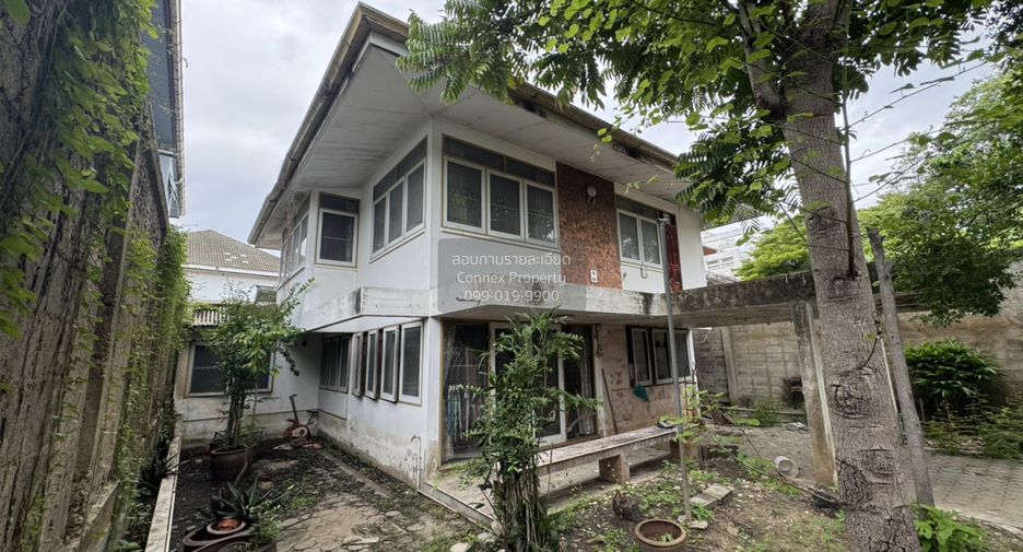 For sale 1 bed house in Taling Chan, Bangkok