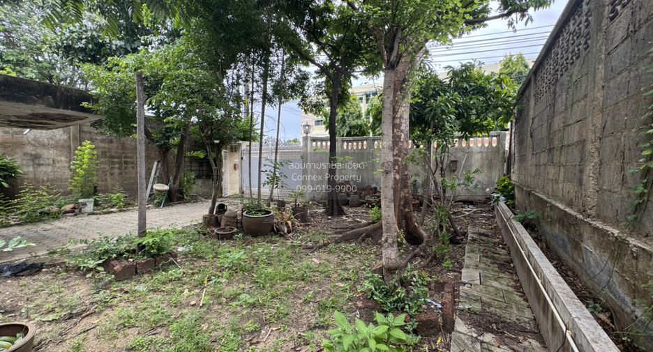 For sale 1 bed house in Taling Chan, Bangkok