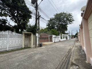出售 1 卧室 独立屋 在 Taling Chan, 曼谷