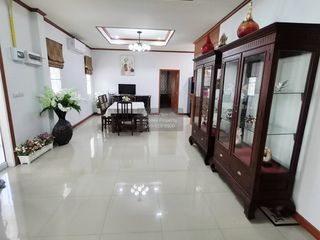Casa en venta de 5 habitaciones en Bang Lamung, Chonburi