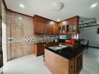 Casa en venta de 5 habitaciones en Bang Lamung, Chonburi