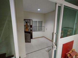 Reihenhaus zum Kauf mit 3 Zimmer in Phutthamonthon, Nakhon Pathom