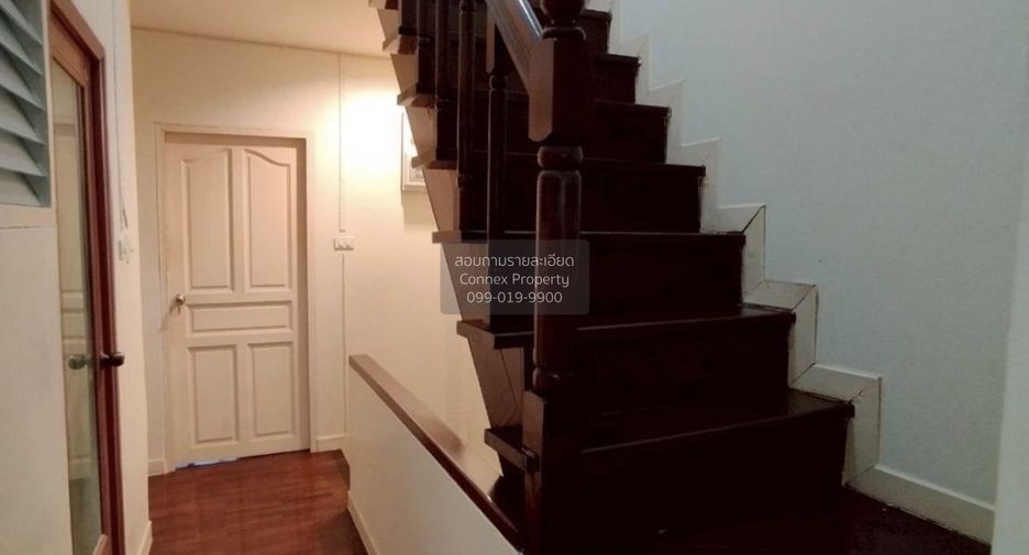 Reihenhaus zum Kauf mit 3 Zimmer in Phutthamonthon, Nakhon Pathom
